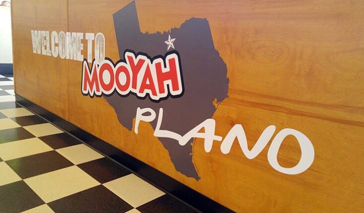 7000 Independence Pkwy MOOYAH interior welcome graphic